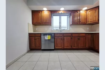 31 Marion Avenue 2 #2, Cliffside Park, NJ 07010 - Photo 19