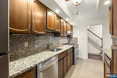 540 Highridge Avenue, Cliffside Park, NJ 07010 - Photo 17