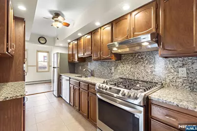 540 Highridge Avenue, Cliffside Park, NJ 07010 - Photo 5