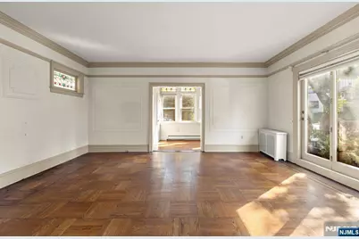 540 Highridge Avenue, Cliffside Park, NJ 07010 - Photo 3
