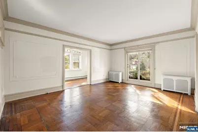 540 Highridge Avenue, Cliffside Park, NJ 07010 - Photo 7