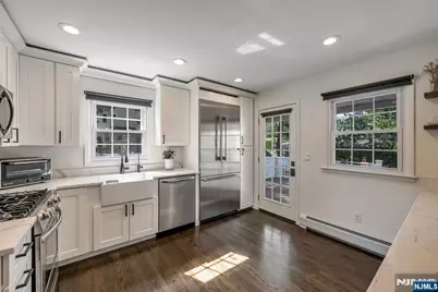 44 Pavonia Avenue, Emerson, NJ 07630 - Photo 7