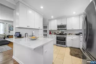 122 Village Cir W, Paramus, NJ 07652 - Photo 5