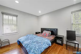 122 Village Cir W, Paramus, NJ 07652 - Photo 9