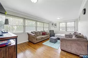 122 Village Cir W, Paramus, NJ 07652 - Photo 7