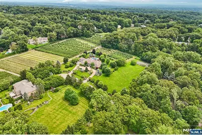 4 Justin Court, Saddle River, NJ 07458 - Photo 1