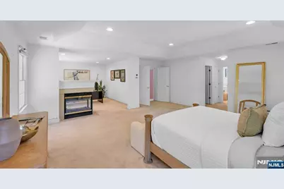 206 Van Buren Drive, Paramus, NJ 07652 - Photo 31