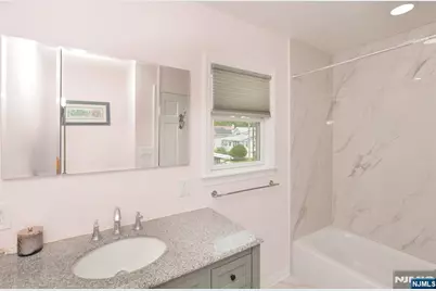 115 Marshall Avenue, Little Ferry, NJ 07643 - Photo 11