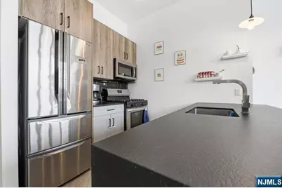 142 Charles Street 403 #403, Jersey City, NJ 07307 - Photo 7