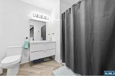 142 Charles Street 403 #403, Jersey City, NJ 07307 - Photo 9
