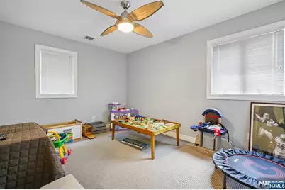 292 Gorden Drive, Paramus, NJ 07652 - Photo 31