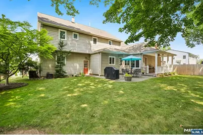 292 Gorden Drive, Paramus, NJ 07652 - Photo 47