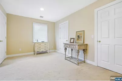 292 Gorden Drive, Paramus, NJ 07652 - Photo 37