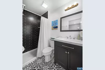 472 Macarthur Avenue 5 #5, Garfield, NJ 07026 - Photo 19