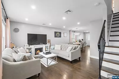 472 Macarthur Avenue 5 #5, Garfield, NJ 07026 - Photo 7