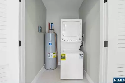2021 Jones Road 205 #205, Fort Lee, NJ 07024 - Photo 5