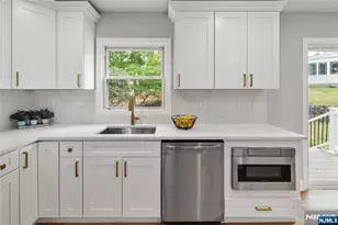 76 Dawn Ave, Haledon, NJ 07508 - Photo 19