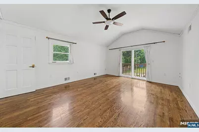 92 Blauvelt Avenue, Bergenfield, NJ 07621 - Photo 13