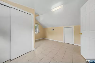 92 Blauvelt Avenue, Bergenfield, NJ 07621 - Photo 23