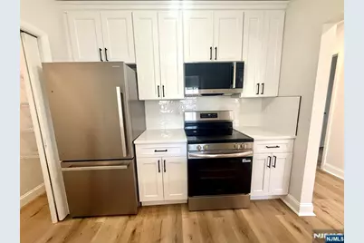 200 Paterson Avenue 1A #1A, East Rutherford, NJ 07073 - Photo 7