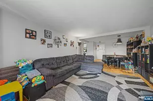 2000 Linwood Ave 10R, Fort Lee, NJ 07024 - Photo 9