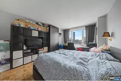 2000 Linwood Avenue 10R #10R, Fort Lee, NJ 07024 - Photo 19