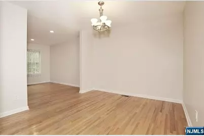 90 Elm Street, Allendale, NJ 07401 - Photo 9