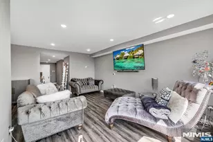916 Hudson Park, Edgewater, NJ 07020 - Photo 7
