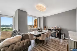 916 Hudson Park, Edgewater, NJ 07020 - Photo 7