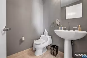 916 Hudson Park, Edgewater, NJ 07020 - Photo 29