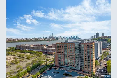 916 Hudson Park, Edgewater, NJ 07020 - Photo 1