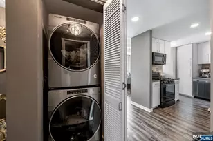 916 Hudson Park, Edgewater, NJ 07020 - Photo 29
