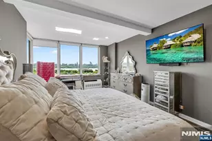 916 Hudson Park, Edgewater, NJ 07020 - Photo 19