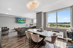916 Hudson Park, Edgewater, NJ 07020 - Photo 9