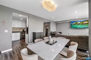 916 Hudson Park, Edgewater, NJ 07020 - Photo 9