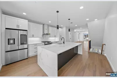 793 Inwood Terrace, Cliffside Park, NJ 07010 - Photo 5