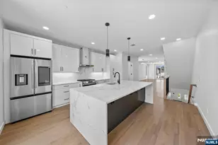 793 Inwood Terrace, Cliffside Park, NJ 07010 - Photo 5