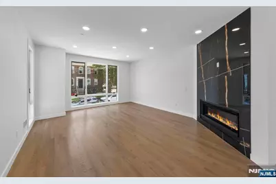 793 Inwood Terrace, Cliffside Park, NJ 07010 - Photo 3