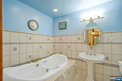 174 Mahwah Road, Mahwah, NJ 07430 - Photo 17
