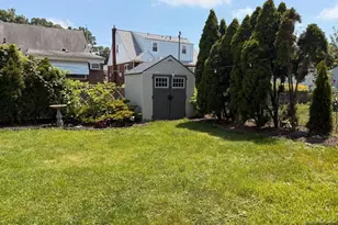 104 Palsa Ave, Elmwood Park, NJ 07407 - Photo 11