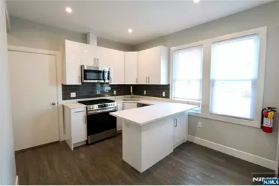 59 Locust Avenue 1R #1R, Wallington, NJ 07057 - Photo 3