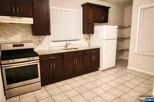 9 Emerson Pl, Newark, NJ 07114 - Photo 3