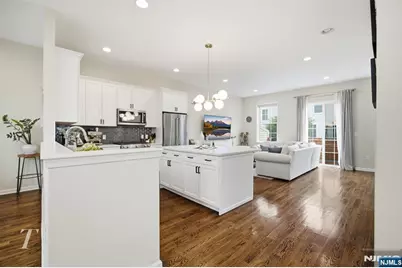 141 Roosevelt Drive, Wood Ridge, NJ 07075 - Photo 3