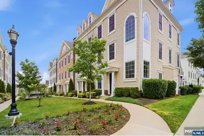 141 Roosevelt Drive, Wood Ridge, NJ 07075 - Photo 37