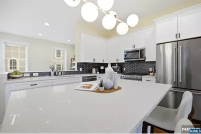 141 Roosevelt Drive, Wood Ridge, NJ 07075 - Photo 5