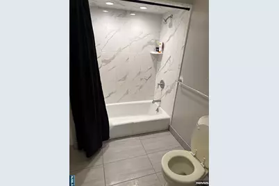194 Krone Place 1 #1, Hackensack, NJ 07601 - Photo 5