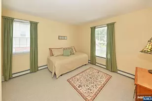 182 Roosevelt Pl, Maywood, NJ 07607 - Photo 13