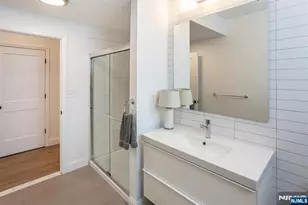 8 Willard Pl A, Montclair, NJ 07042 - Photo 21
