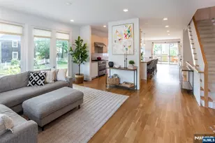 8 Willard Pl A, Montclair, NJ 07042 - Photo 5