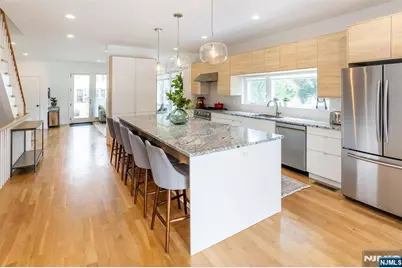 8 Willard Place A #A, Montclair, NJ 07042 - Photo 7